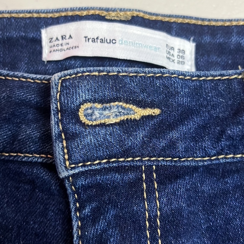 Zara - Picture 2 of 3